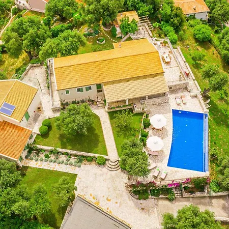 Fonesei Βίλα Καλάμι